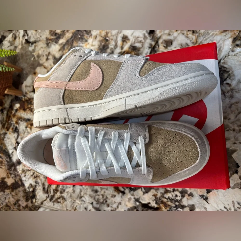 Nike Suede Sneakers in tan and Pink NEW - Picture 5 of 9